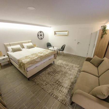 Guest House Like ซาราเยโว ภายนอก รูปภาพ