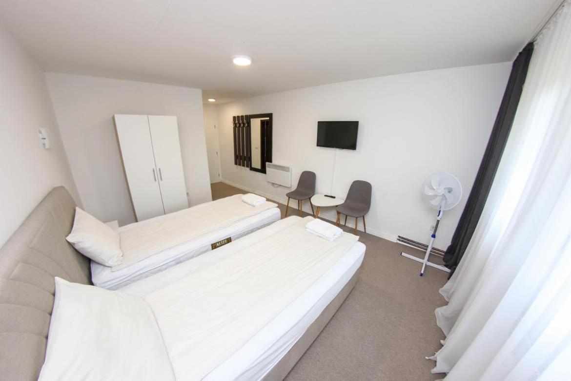 Guest House Like ซาราเยโว ภายนอก รูปภาพ