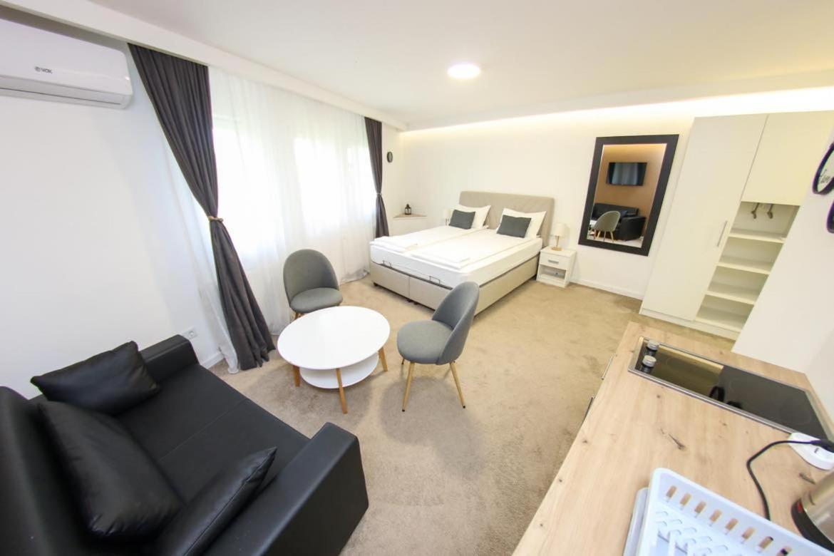Guest House Like ซาราเยโว ภายนอก รูปภาพ